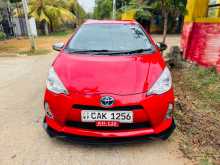https://riyasewana.com/uploads/toyota-aqua-2012-59011212374.jpg