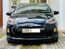 https://riyasewana.com/uploads/toyota-aqua-2012-69285112962.jpg