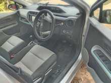 https://riyasewana.com/uploads/toyota-aqua-2012-88155012683.jpg