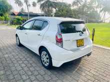 https://riyasewana.com/uploads/toyota-aqua-2013-1210230112963.jpg