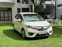 https://riyasewana.com/uploads/toyota-aqua-2013-1417363012672.jpg