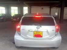 https://riyasewana.com/uploads/toyota-aqua-2013-149510212272.jpg