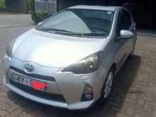 Toyota AQUA G 2013 Car