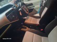 https://riyasewana.com/uploads/toyota-aqua-2013-1920454412963.jpg