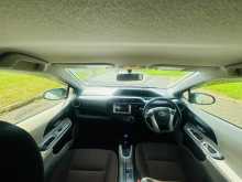 https://riyasewana.com/uploads/toyota-aqua-2013-1921410712034.jpg
