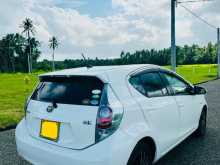 https://riyasewana.com/uploads/toyota-aqua-2013-1921410712932.jpg