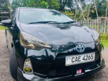 https://riyasewana.com/uploads/toyota-aqua-2013-199454512874.jpg