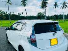 https://riyasewana.com/uploads/toyota-aqua-2013-2012200912622.jpg
