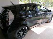 https://riyasewana.com/uploads/toyota-aqua-2013-2013-117113612263.jpg