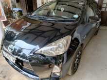 https://riyasewana.com/uploads/toyota-aqua-2013-2013-117113612992.jpg