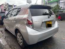 https://riyasewana.com/uploads/toyota-aqua-2013-2013-2915405312462.jpg