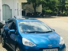 https://riyasewana.com/uploads/toyota-aqua-2013-2019330112601.jpg