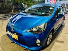 https://riyasewana.com/uploads/toyota-aqua-2013-2110123012354.jpg