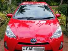 Toyota Aqua G Grade 2013 Car