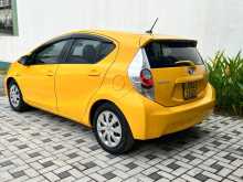 https://riyasewana.com/uploads/toyota-aqua-2013-2218073312142.jpg