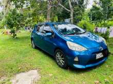 https://riyasewana.com/uploads/toyota-aqua-2013-2219391912792.jpg