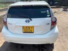 https://riyasewana.com/uploads/toyota-aqua-2013-2410201812713.jpg
