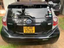 https://riyasewana.com/uploads/toyota-aqua-2013-257564813002.jpg