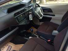 https://riyasewana.com/uploads/toyota-aqua-2013-2620154312894.jpg