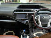 https://riyasewana.com/uploads/toyota-aqua-2013-2817585012514.jpg