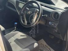 https://riyasewana.com/uploads/toyota-aqua-2013-281853511253390.jpg