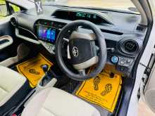 https://riyasewana.com/uploads/toyota-aqua-2013-28512012063.jpg
