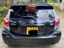 https://riyasewana.com/uploads/toyota-aqua-2013-2911325612832.jpg