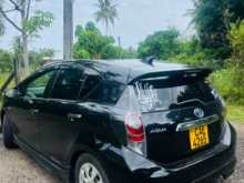 https://riyasewana.com/uploads/toyota-aqua-2013-299513512292.jpg