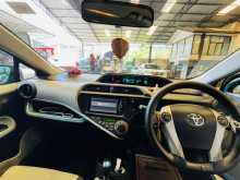 https://riyasewana.com/uploads/toyota-aqua-2013-3013165812212.jpg