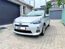 https://riyasewana.com/uploads/toyota-aqua-2013-3021073112992.jpg