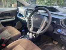 https://riyasewana.com/uploads/toyota-aqua-2013-311165712484.jpg