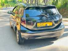 https://riyasewana.com/uploads/toyota-aqua-2013-318064212074.jpg