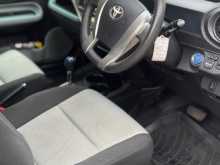 https://riyasewana.com/uploads/toyota-aqua-2013-37184312014.jpg