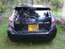 https://riyasewana.com/uploads/toyota-aqua-2013-77384312193.jpg