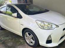 https://riyasewana.com/uploads/toyota-aqua-2013-79580712784.jpg