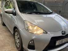 https://riyasewana.com/uploads/toyota-aqua-2013-810053512483.jpg