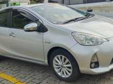 https://riyasewana.com/uploads/toyota-aqua-2013-918310112453.jpg