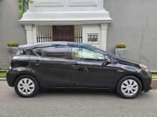 https://riyasewana.com/uploads/toyota-aqua-2014-1019125212202.jpg