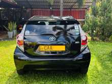 https://riyasewana.com/uploads/toyota-aqua-2014-110345712704.jpg