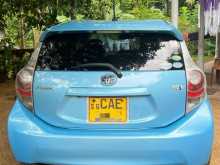 https://riyasewana.com/uploads/toyota-aqua-2014-1510584712082.jpg