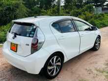 https://riyasewana.com/uploads/toyota-aqua-2014-1513544812312.jpg