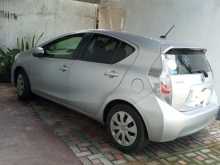 https://riyasewana.com/uploads/toyota-aqua-2014-1812093312863.jpg