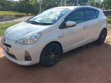 https://riyasewana.com/uploads/toyota-aqua-2014-1817161812432.jpg
