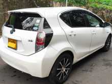 https://riyasewana.com/uploads/toyota-aqua-2014-1913185212512.jpg