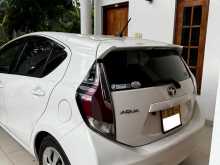 https://riyasewana.com/uploads/toyota-aqua-2014-2012-518414212823.jpg