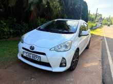 https://riyasewana.com/uploads/toyota-aqua-2014-2014-3011025312302.jpg