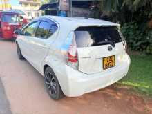 https://riyasewana.com/uploads/toyota-aqua-2014-2014-3011025312573.jpg