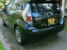 https://riyasewana.com/uploads/toyota-aqua-2014-2014-420033212212.jpg