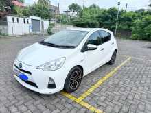 https://riyasewana.com/uploads/toyota-aqua-2014-2320074612124.jpg
