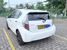 https://riyasewana.com/uploads/toyota-aqua-2014-2320074612912.jpg